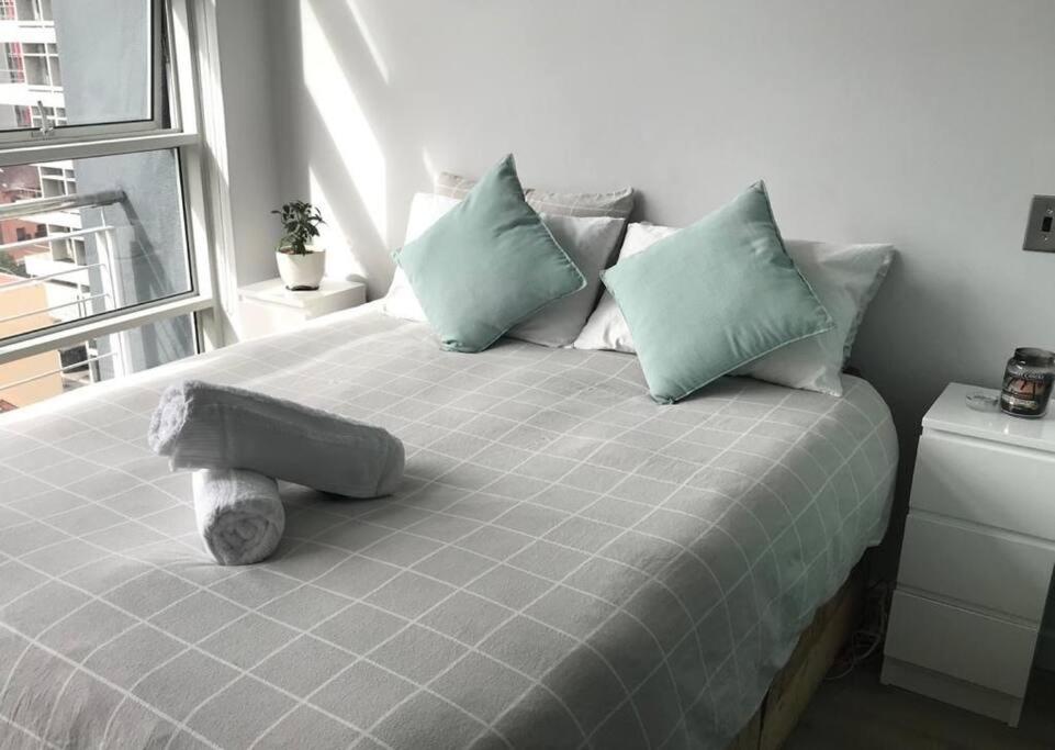Stunning Studio Apartment In Cbd เคปทาวน์ ภายนอก รูปภาพ
